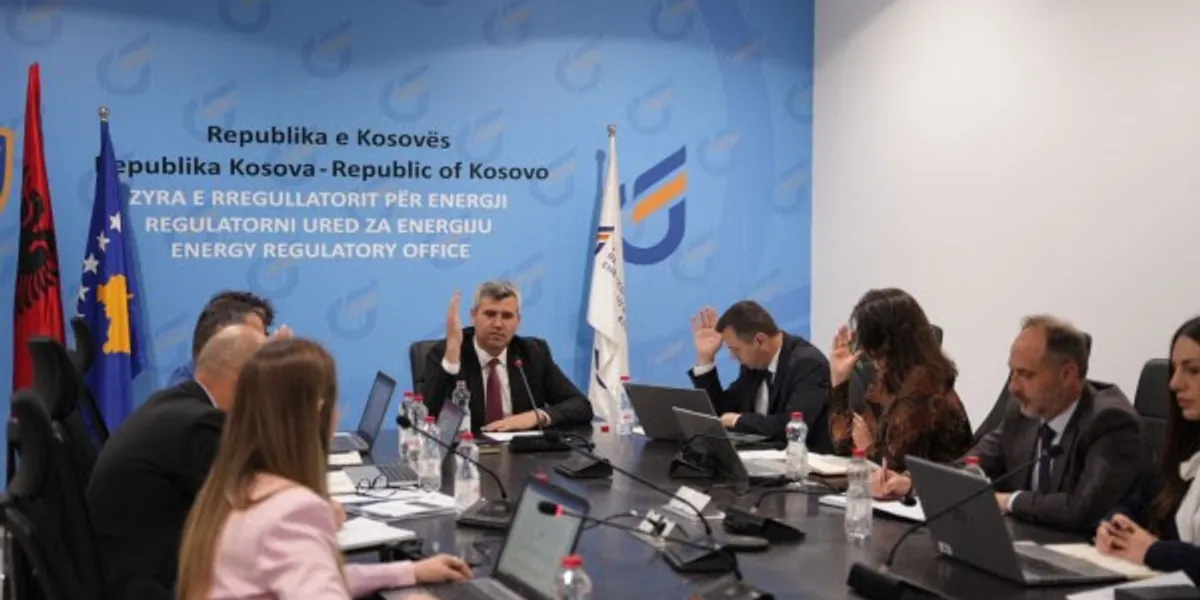 ZRRE ndryshon të hyrat maksimale të operatorëve, shmang shtrenjtimin e rrymës