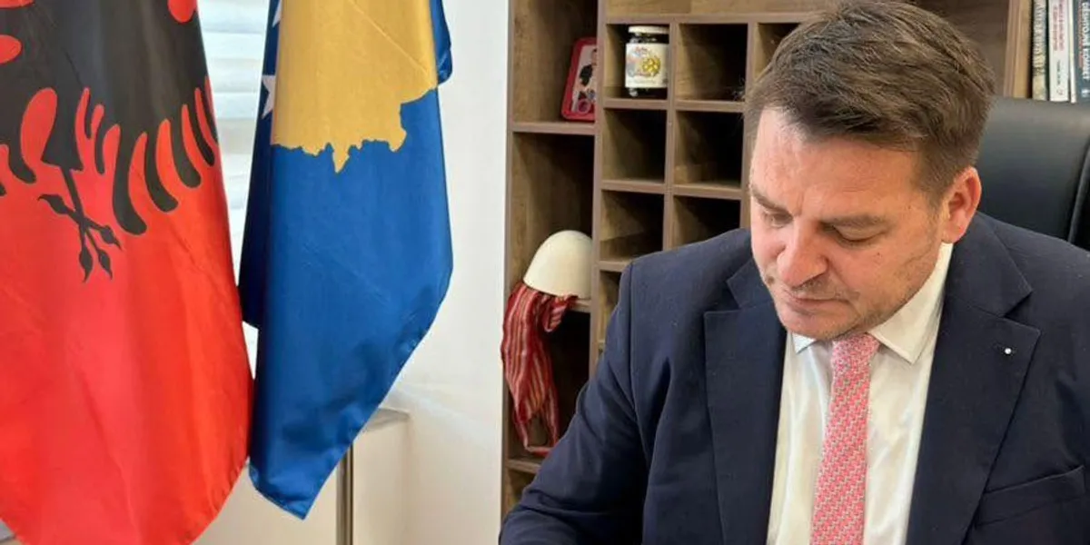 Ministri Muja miraton dy vendime të rëndësishme për sektorin e qumështit