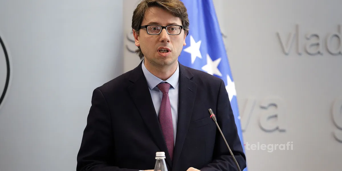 Murati: Ekzekutohen pagesat për përfituesit e sektorit privat prej 100 eurosh