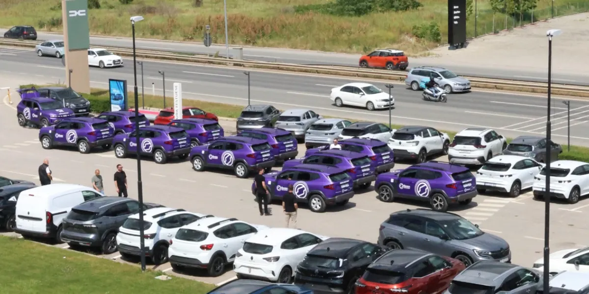 SCAN Ride and Delivery zgjedh Auto Mita dhe Dacia Duster Hybrid për projektin më të ri të taksive në Prishtinë