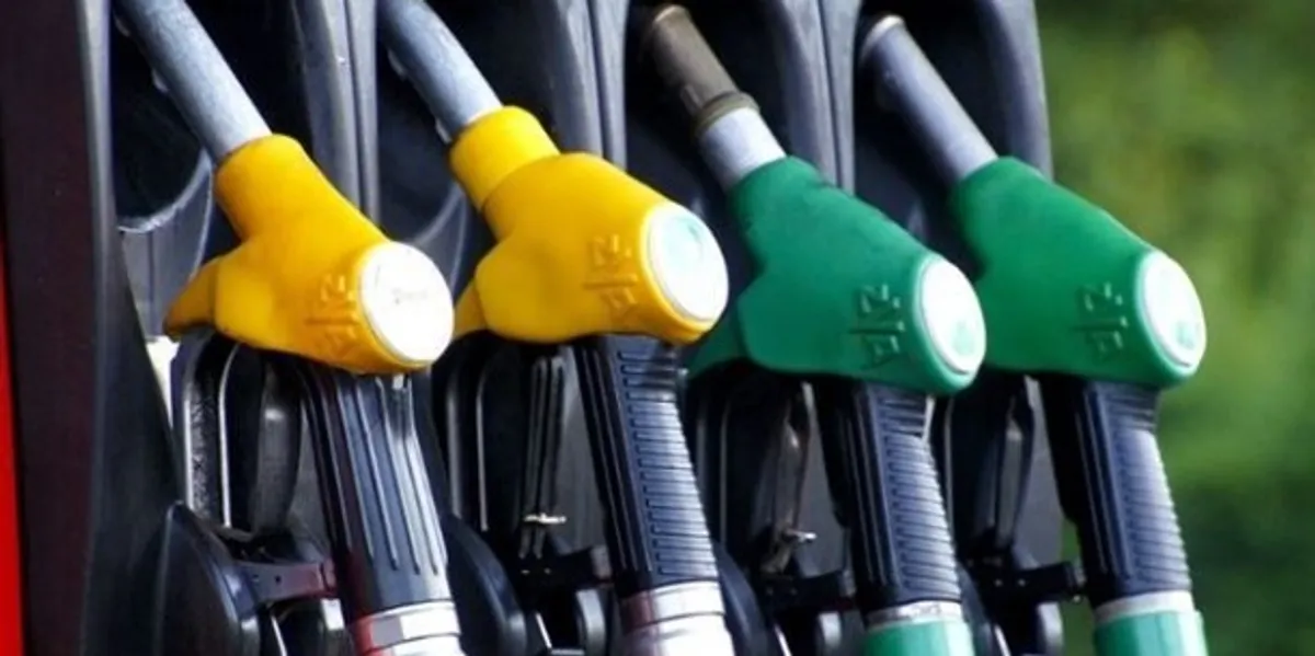 MINTI publikon çmimet e derivateve, nafta dhe benzina më lirë