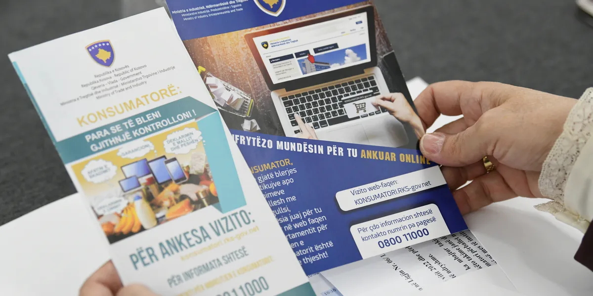 Mbi 1 mijë ankesa nga konsumatorët, kryesojnë ato të njehsorëve të rrymës dhe blerjet online