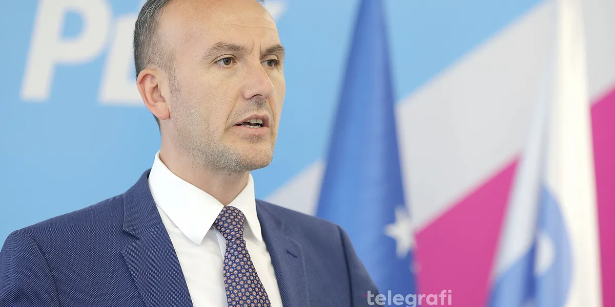 Mustafa kritikon Muratin: Po mburret me stagnimin ekonomik, jo me zhvillimin